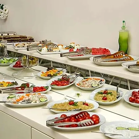 Otel Beyzas & *