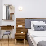Beyzas & Hotel *