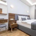 Hotel Beyzas & *